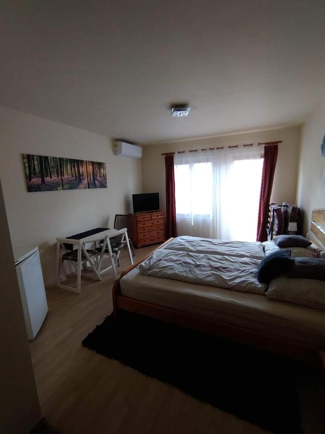 Ferienwohnung Liliana Vendeghaz Balatonfůzfő Zimmer foto