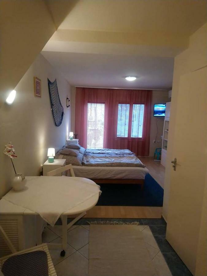Ferienwohnung Liliana Vendeghaz Balatonfůzfő Exterior foto